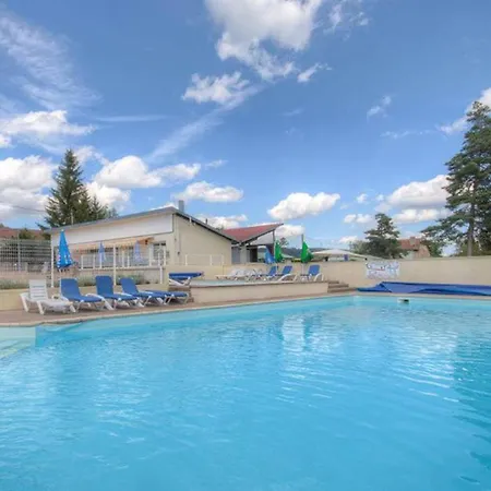 Campsite Confortable Avec Terrasse - 4 Personnes - Api-1-52-923 *