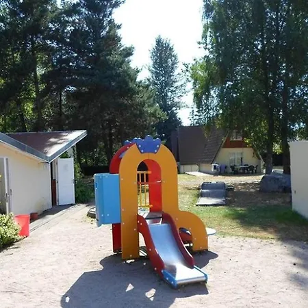 Campsite Confortable Avec Terrasse - 4 Personnes - Api-1-52-923 *