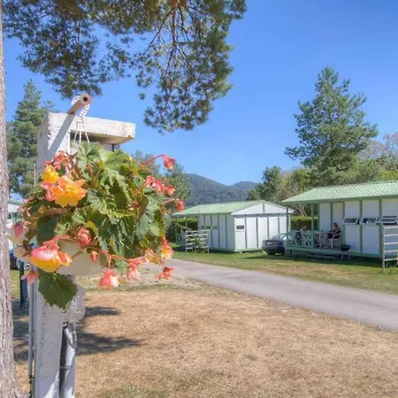 Campsite Confortable Avec Terrasse - 4 Personnes - Api-1-52-923 *