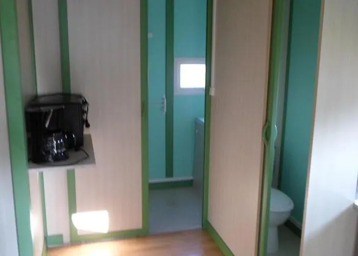 Campsite Confortable Avec Terrasse - 4 Personnes - Api-1-52-923 Bruyeres