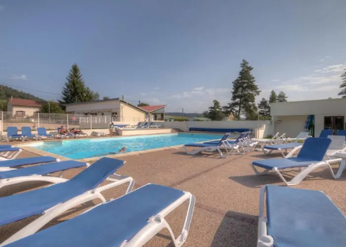 Campsite Confortable Avec Terrasse - 4 Personnes - Api-1-52-923 *