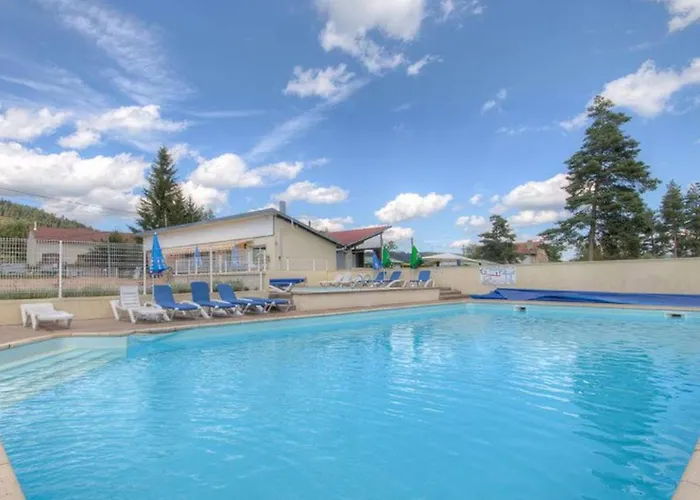 Campsite Confortable Avec Terrasse - 4 Personnes - Api-1-52-923 *